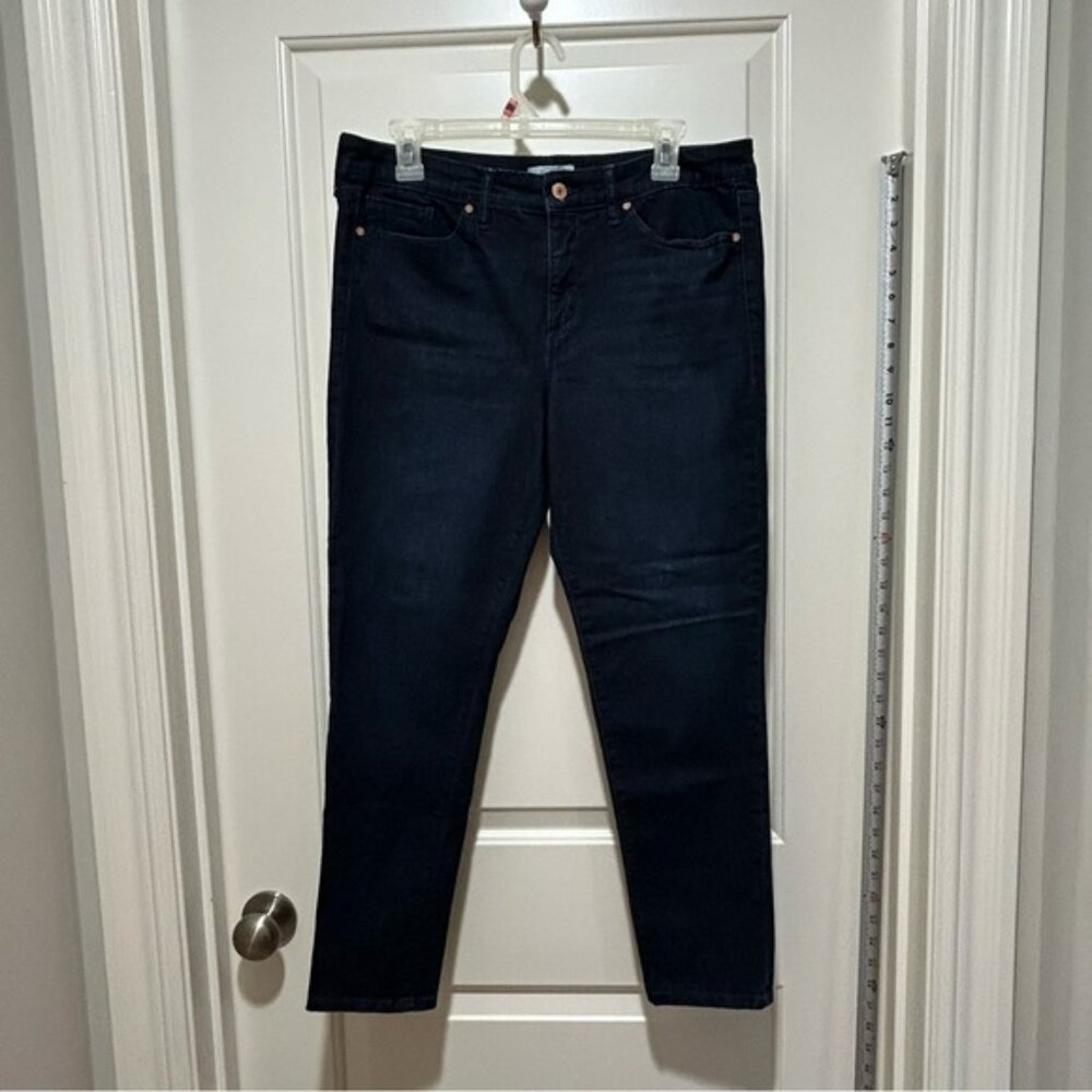 Sofia by Sofia Vergara Dark Blue skinny Ankle Jeans women’s size 12. Has stretch